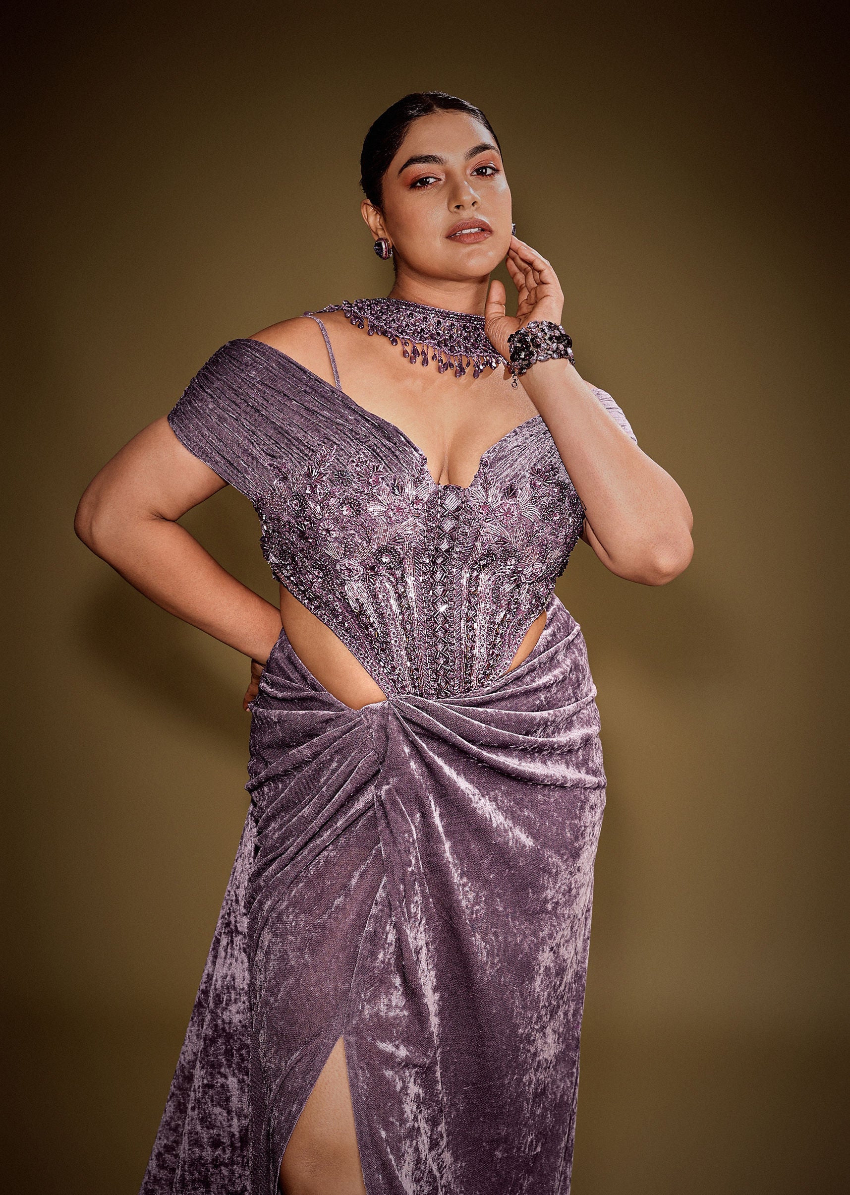 Mauve Off Shoulder Velvet Gown With Keyhole Detail And Embroidered Choker