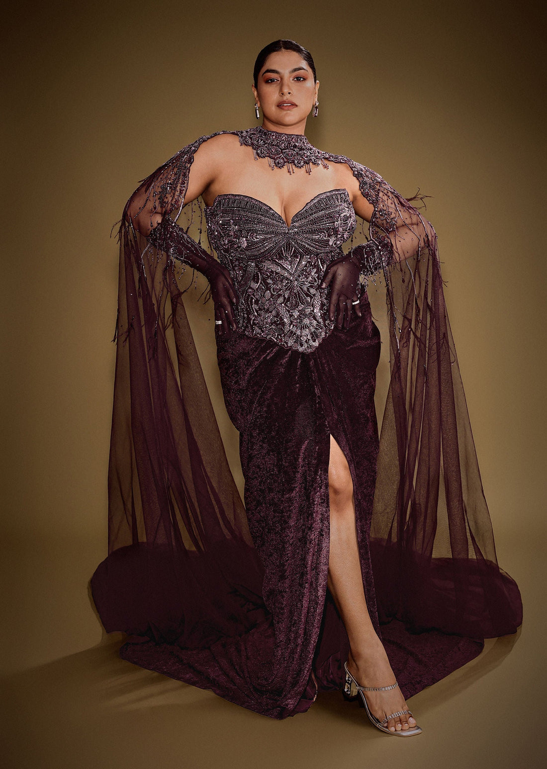 Wine Velvet Corset Set With Drape Skirt And Embroidered Cape