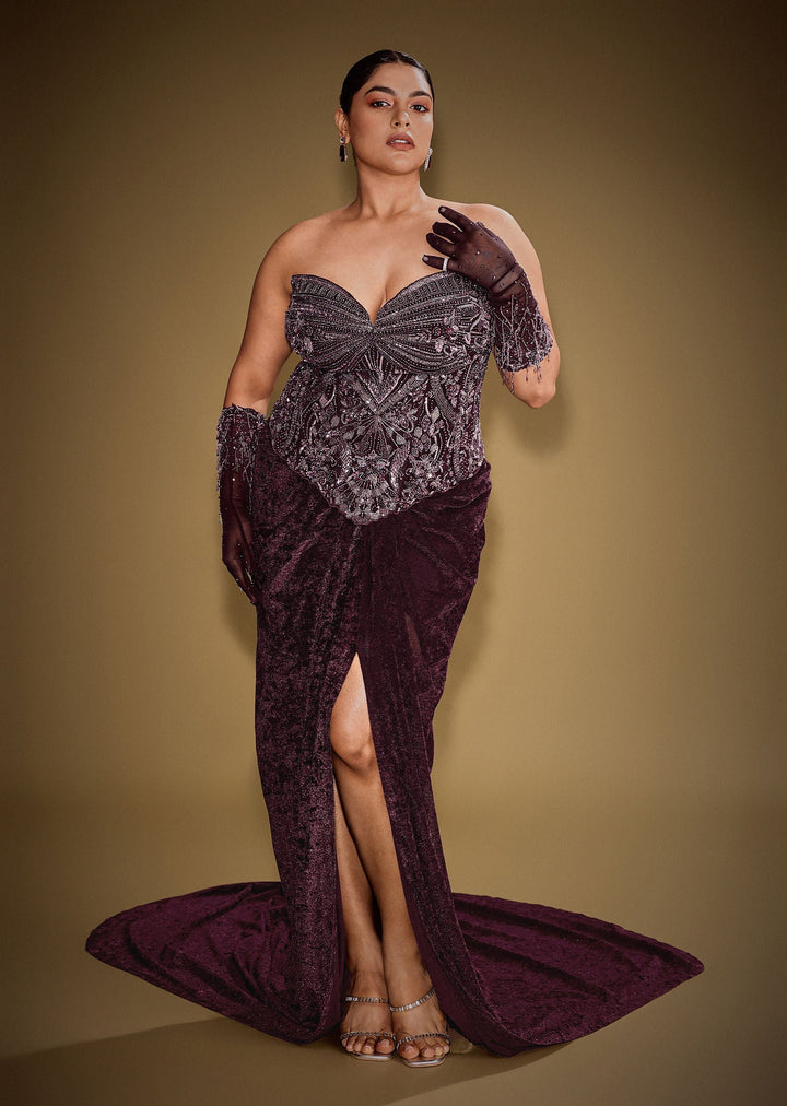 Wine Velvet Corset Set With Drape Skirt And Embroidered Cape
